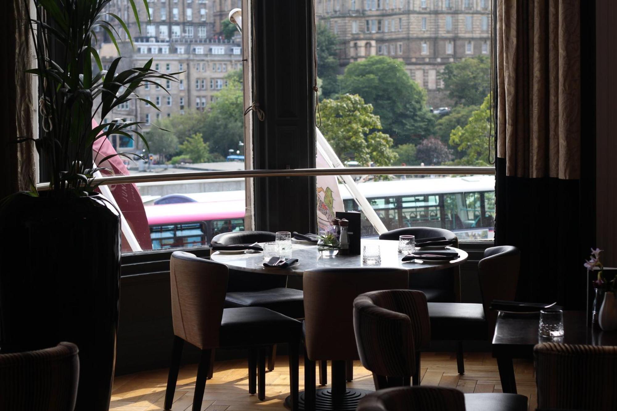 Hotel Indigo - Edinburgh - Princes Street, An Ihg Hotel מראה חיצוני תמונה